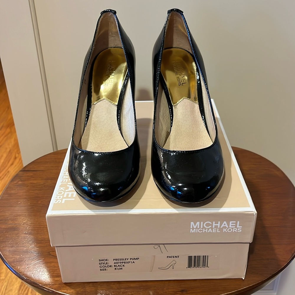 Michael Kors Black Patent Leather Pressley Pump